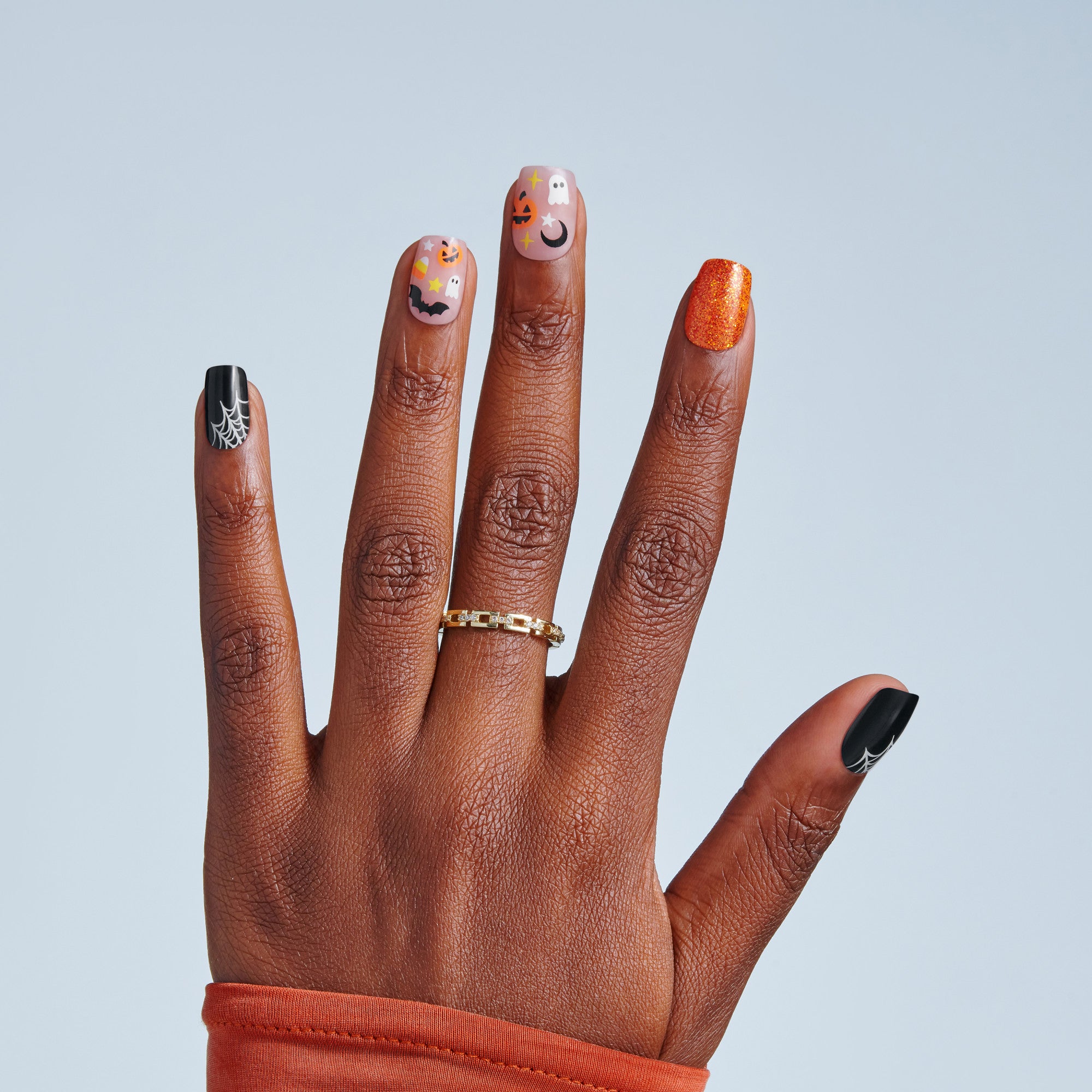 Kiss Haunt Halloween Press On Fake Glue Nails - Fangs for the Memories | Design, Orange & Black, Short, Squoval, Glow In The Dark