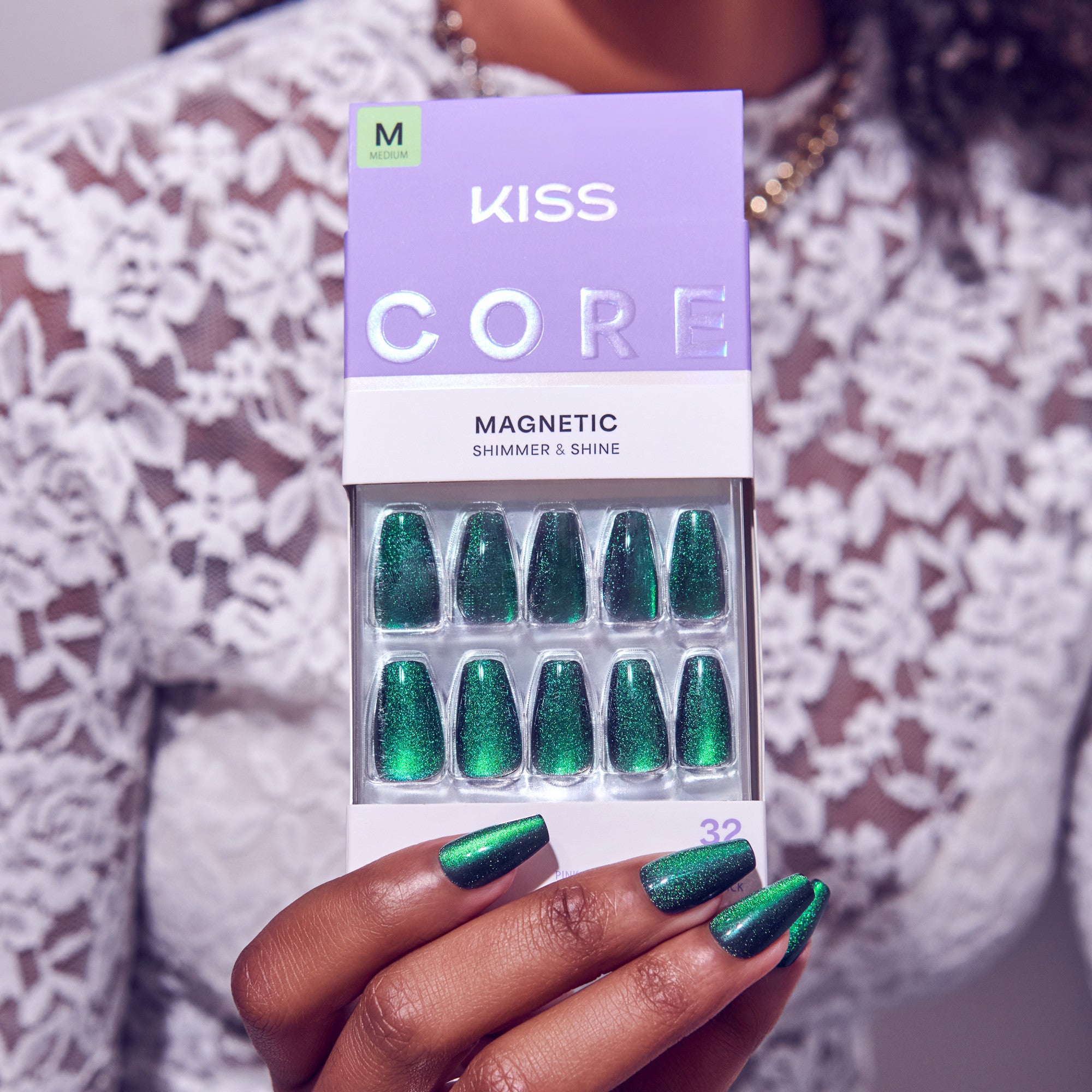 KISS Core Magnetic Shimmer & Shine press-on nails in emerald green, size 32.