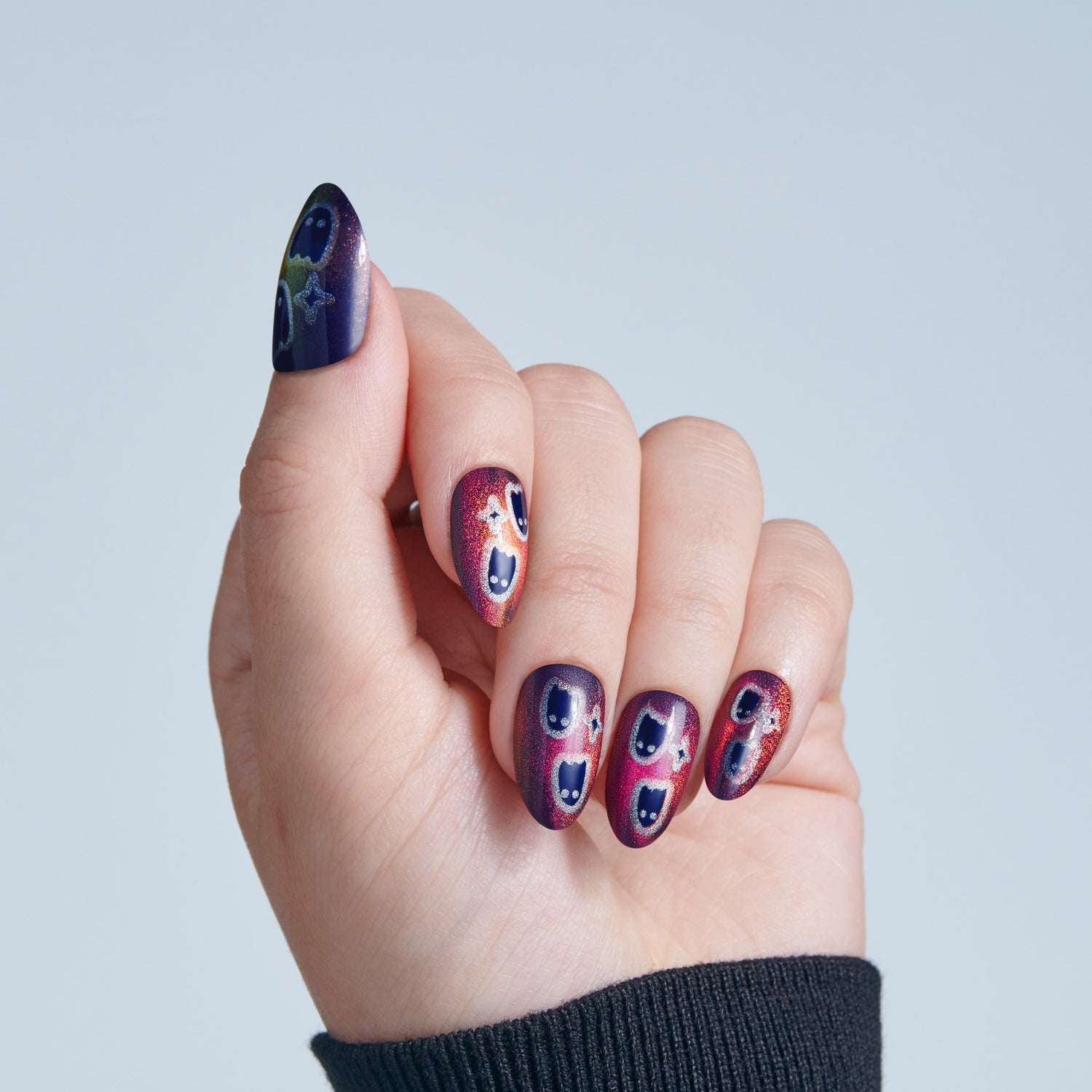 Kiss Haunt Halloween Press On Fake Glue Nails - Haunted Glow | Design, Red, Medium, Almond