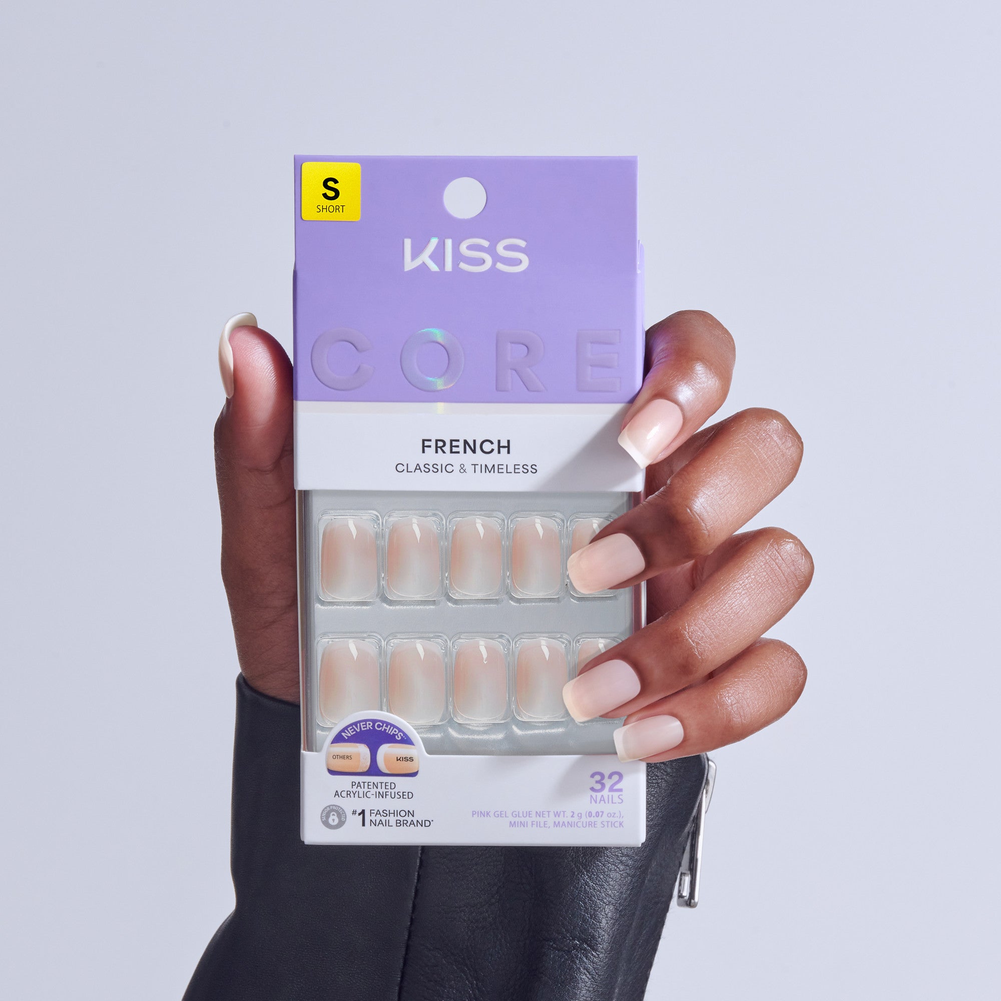 KISS Core French Classic &amp; Timeless short nails, size S, 32 nails with pink gel glue.
