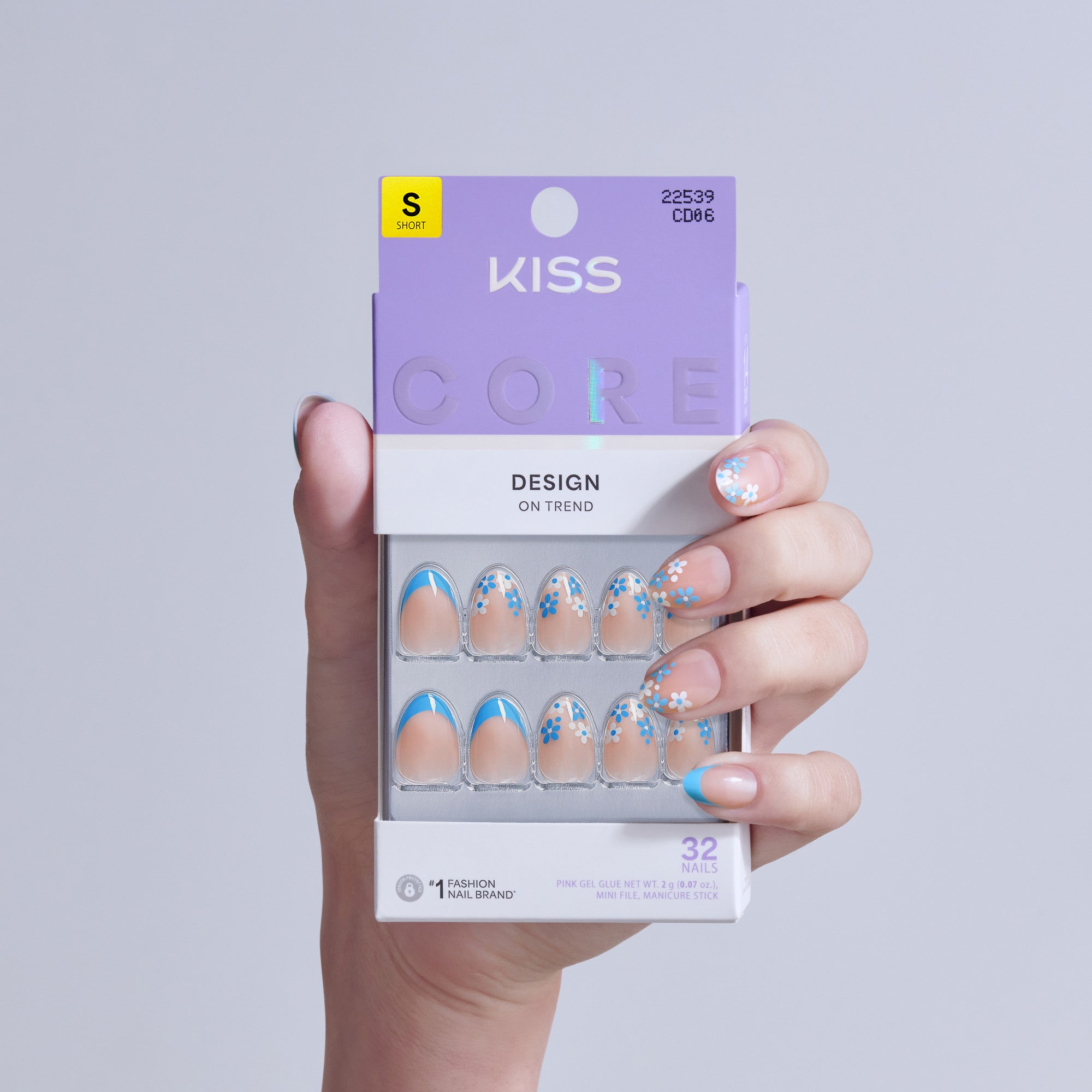 KISS Core Design short press-on nails in blue floral pattern, 32 nails with gel glue.
