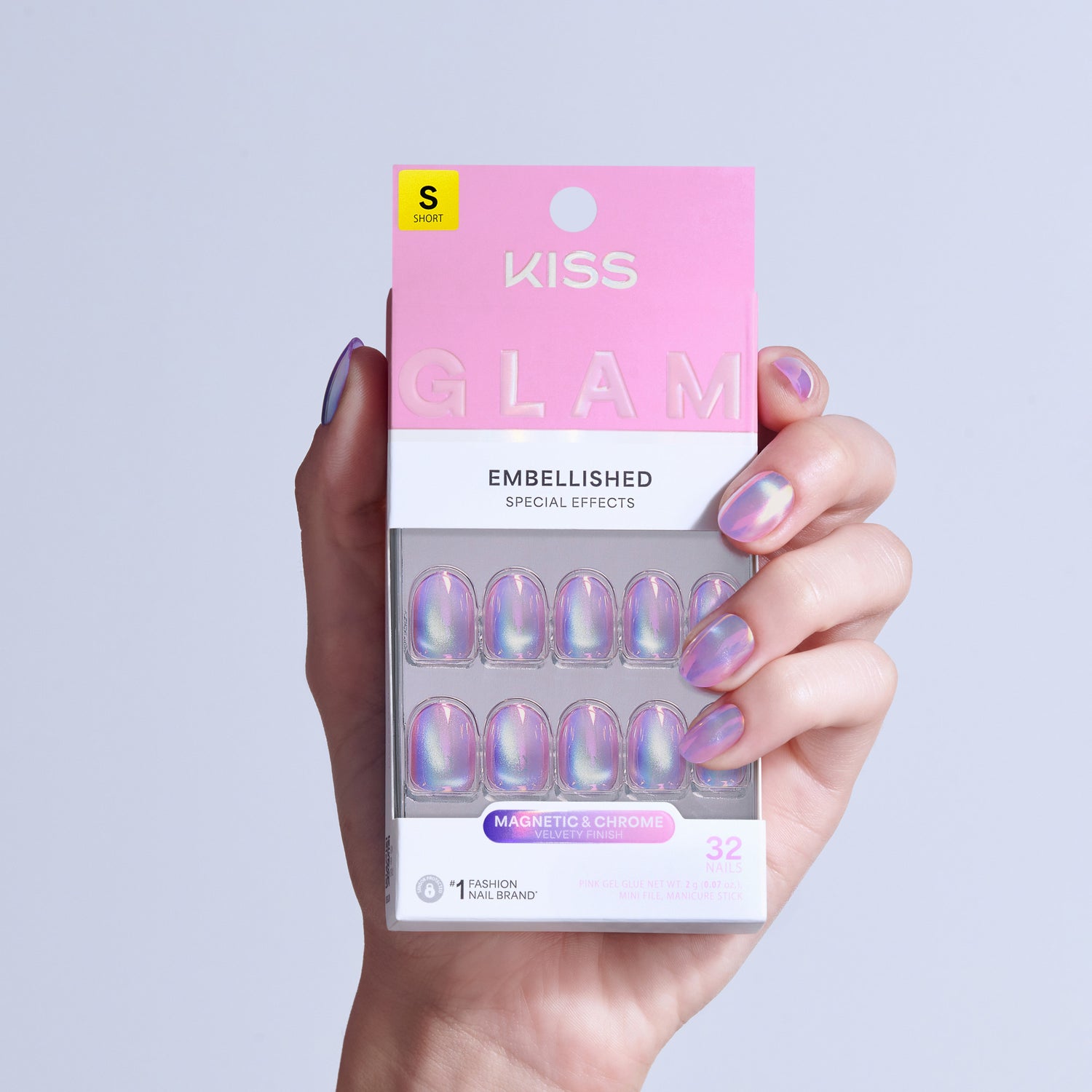 Kiss Glam Embellished nail set with iridescent magnetic chrome finish in size S.