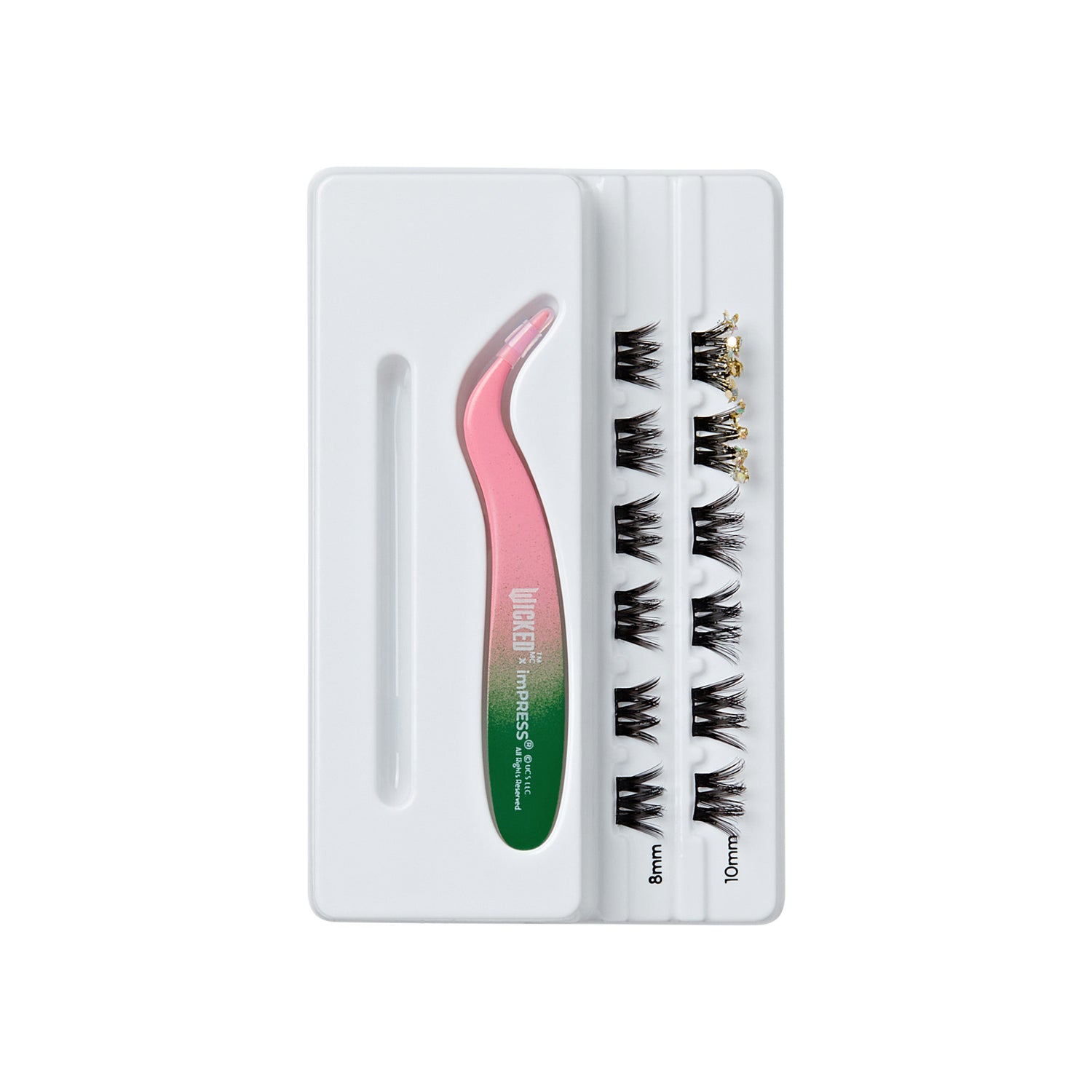 False eyelash kit with curved applicator and two lash styles in 8mm and 10mm lengths