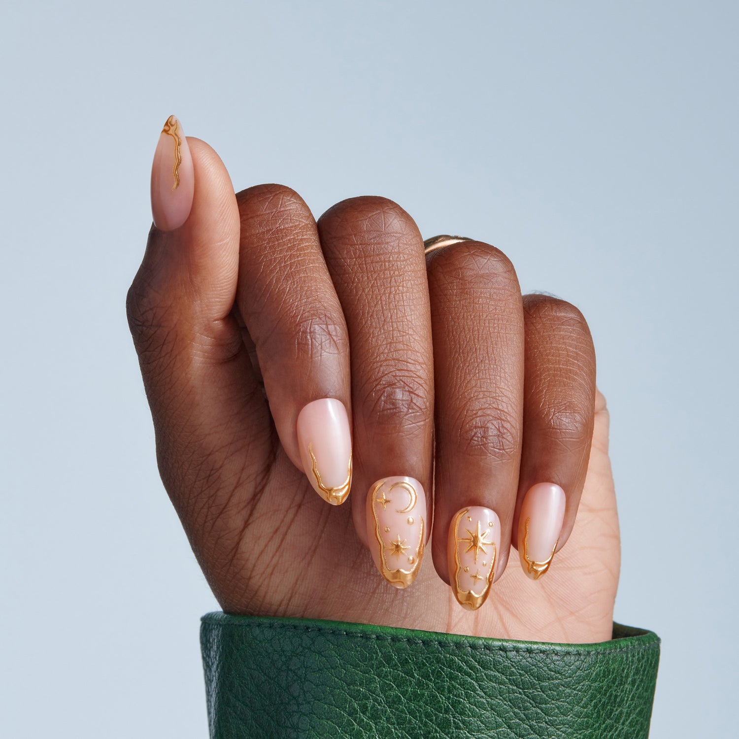 Kiss Glam 3D &amp; Jeweled Press On Fake Glue Nails - Golden | 3D &amp; Jewel Design, Gold, Medium, Almond
