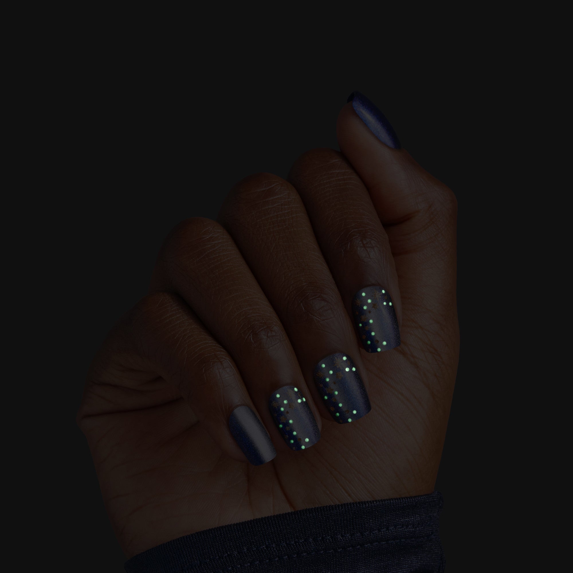 Kiss Haunt Halloween Press On Fake Glue Nails - Silent Howl | Design, Blue, Short, Squoval
